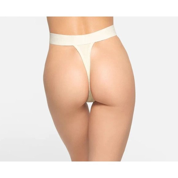 Skims Seamless Rib Thong Panty Panties Bone Cream Off White Ultra Soft NEW - Picture 3 of 14